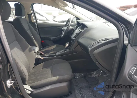 2015 Ford Focus Se z USA, uszkodzony, nr VIN 1FADP3K27FL285774